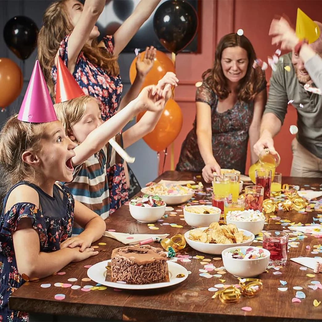 KIDS' BIRTHDAYS